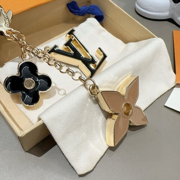 Louis Vuitton Iconic Motif Keychain - Black & Beige - Picture 5 of 5
